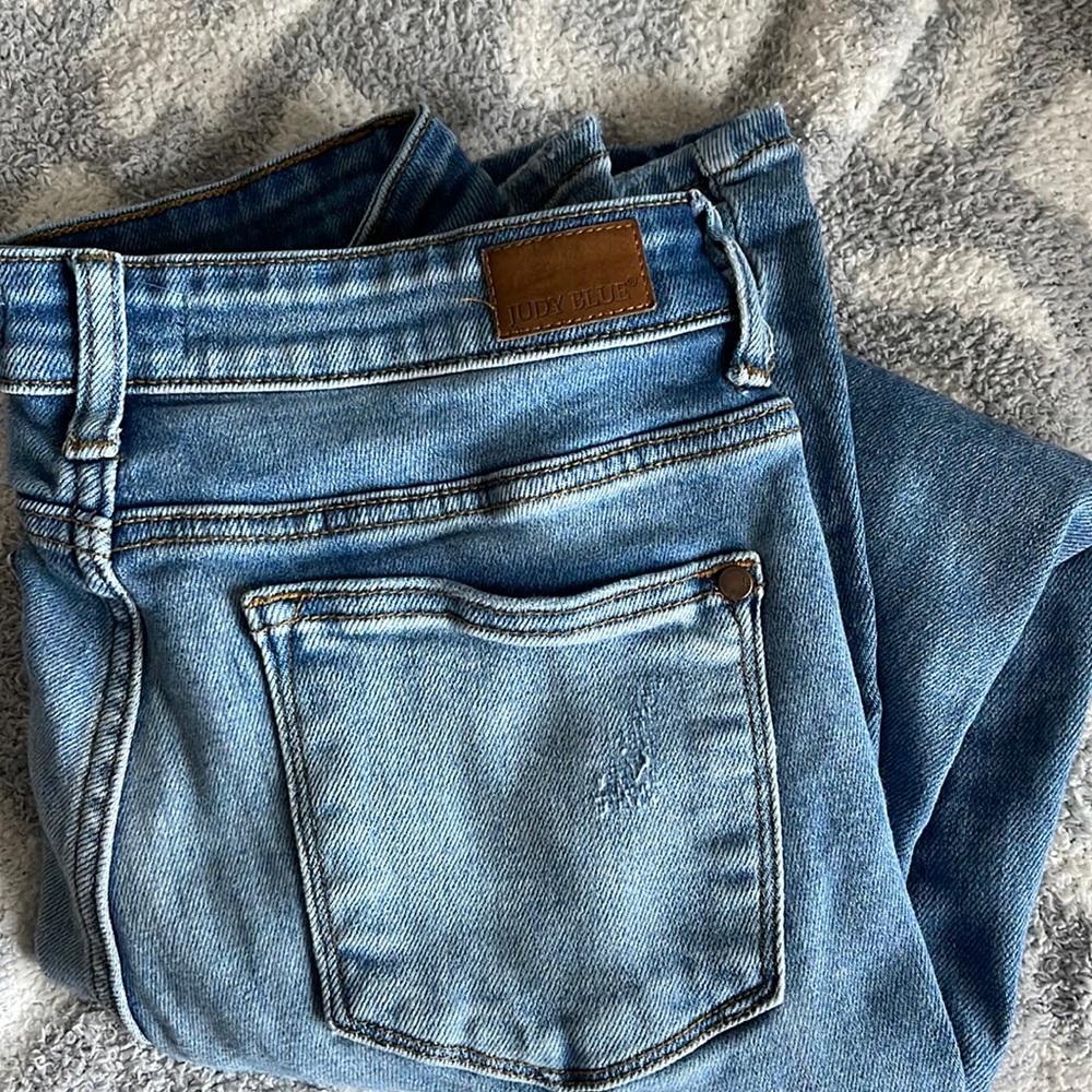 Judy Blue boyfriend Jean, light blue wash (size large)